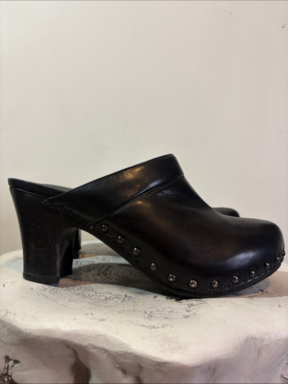 Black Leather Nailhead Stud Rivet Dansko Women's Rae Block Heel Clogs Size 42